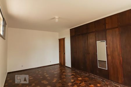 Casa para alugar com 3m², 4 quartos e sem vaga Casa para alugar com 3m², 4 quartos e sem vagaQuarto 3
