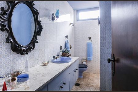 Casa para alugar com 750m², 4 quartos e 5 vagas Casa para alugar com 750m², 4 quartos e 5 vagasBanheiro Suíte 2