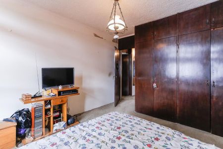 Casa para alugar com 750m², 4 quartos e 5 vagas Casa para alugar com 750m², 4 quartos e 5 vagasQuarto 1