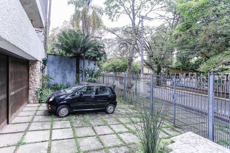 Casa para alugar com 750m², 4 quartos e 5 vagas Casa para alugar com 750m², 4 quartos e 5 vagasEntrada