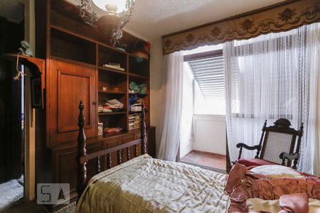 Casa para alugar com 750m², 4 quartos e 5 vagas Casa para alugar com 750m², 4 quartos e 5 vagasSuíte 2