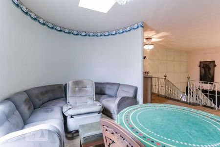 Casa para alugar com 750m², 4 quartos e 5 vagas Casa para alugar com 750m², 4 quartos e 5 vagasSala de TV Superior