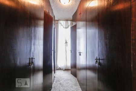 Casa para alugar com 750m², 4 quartos e 5 vagas Casa para alugar com 750m², 4 quartos e 5 vagasCloset