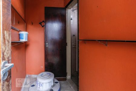 Casa para alugar com 750m², 4 quartos e 5 vagas Casa para alugar com 750m², 4 quartos e 5 vagasBanheiro 1 Piscina