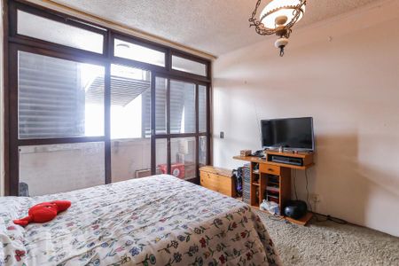 Casa para alugar com 750m², 4 quartos e 5 vagas Casa para alugar com 750m², 4 quartos e 5 vagasQuarto 1