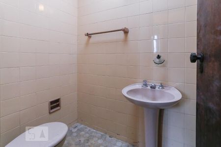 Casa para alugar com 750m², 4 quartos e 5 vagas Casa para alugar com 750m², 4 quartos e 5 vagasBanheiro Sauna