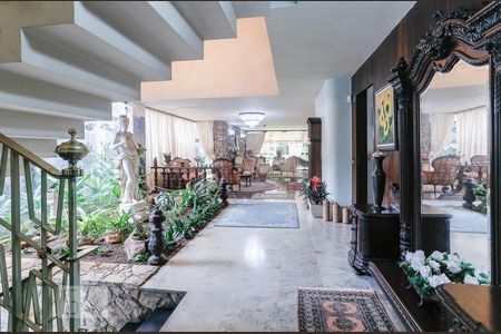 Casa para alugar com 750m², 4 quartos e 5 vagas Casa para alugar com 750m², 4 quartos e 5 vagasJardim de Inverno