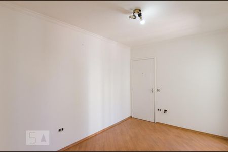 Sala de Apartamento com 2 quartos, 50m² Taboão