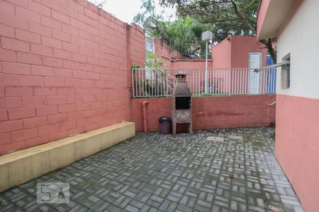 Apartamento para alugar com 38m², 2 quartos e sem vaga Apartamento para alugar com 38m², 2 quartos e sem vagaChurrasqueira