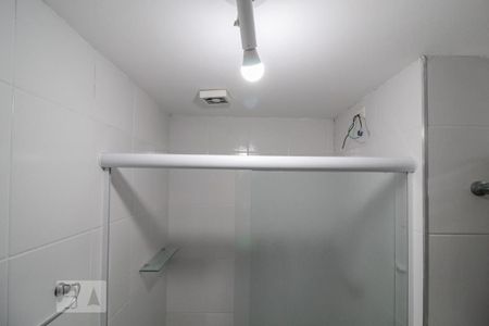 Apartamento para alugar com 38m², 2 quartos e sem vaga Apartamento para alugar com 38m², 2 quartos e sem vagaBanheiro