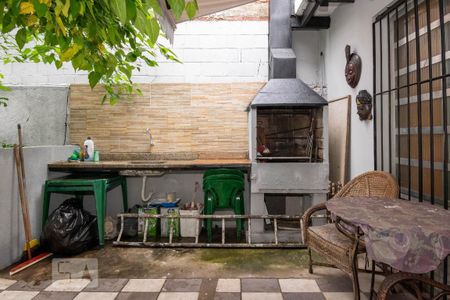 Casa à venda com 240m², 3 quartos e 3 vagasChurrasqueira