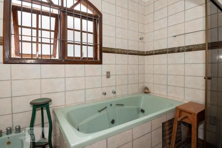 Casa à venda com 240m², 3 quartos e 3 vagasBanheiro