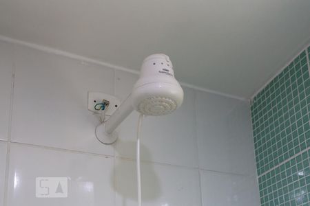 Casa para alugar com 78m², 2 quartos e sem vagaChuveiro