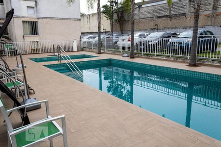 Apartamento para alugar com 51m², 2 quartos e 1 vaga Apartamento para alugar com 51m², 2 quartos e 1 vagaÁrea comum - Piscina