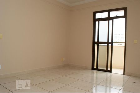 Sala de apartamento para alugar com 2 quartos, 68m² em Santa Mônica, Uberlândia