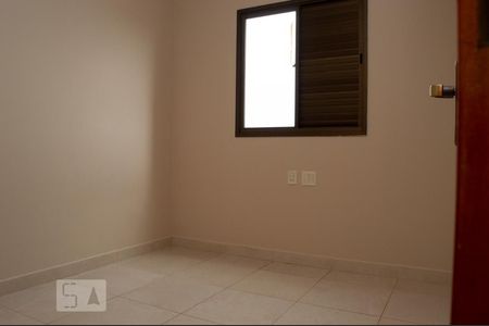 Quarto 1 de apartamento para alugar com 2 quartos, 68m² em Santa Mônica, Uberlândia