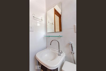 Apartamento para alugar com 50m², 2 quartos e sem vagaBanheiro