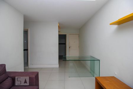 Sala de Apartamento com 2 quartos, 65m² Laranjeiras