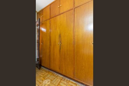 Casa à venda com 199m², 3 quartos e 5 vagasQuarto 3 - Suíte - Armário