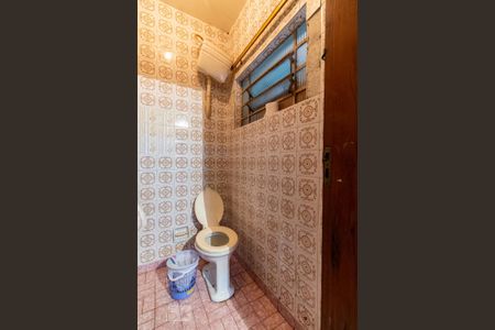 Casa à venda com 199m², 3 quartos e 5 vagasBanheiro de Serviço