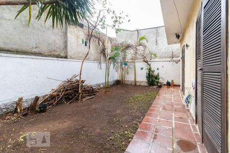 Casa à venda com 199m², 3 quartos e 5 vagasQuintal