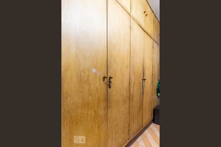 Casa à venda com 199m², 3 quartos e 5 vagasQuarto 2 - Armários