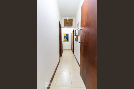 Casa à venda com 199m², 3 quartos e 5 vagasCorredor dos Quartos