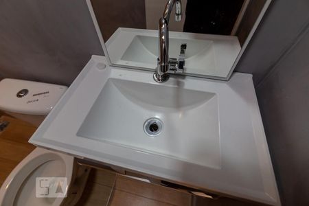 Casa à venda com 200m², 3 quartos e 1 vagaBanheiro 1