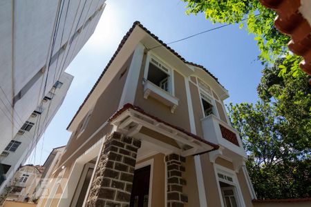 Casa à venda com 200m², 3 quartos e 1 vagaFachada