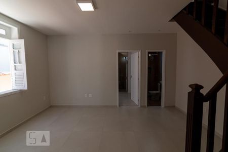 Sala de casa à venda com 3 quartos, 200m² em Vila Isabel, Rio de Janeiro