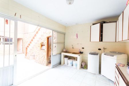 Casa à venda com 264m², 3 quartos e 4 vagas Casa à venda com 264m², 3 quartos e 4 vagasÁrea de Serviço