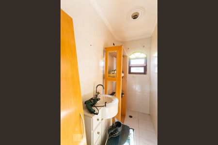 Casa à venda com 264m², 3 quartos e 4 vagas Casa à venda com 264m², 3 quartos e 4 vagasBanheiro da Edícula