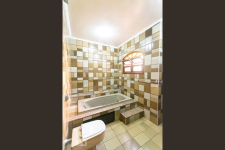 Casa à venda com 264m², 3 quartos e 4 vagas Casa à venda com 264m², 3 quartos e 4 vagasBanheiro da Suíte 3