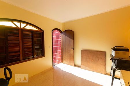 Casa à venda com 264m², 3 quartos e 4 vagas Casa à venda com 264m², 3 quartos e 4 vagasQuarto da edícula