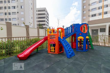 Apartamento para alugar com 42m², 2 quartos e 1 vaga Apartamento para alugar com 42m², 2 quartos e 1 vagaÁrea Comum - Playground