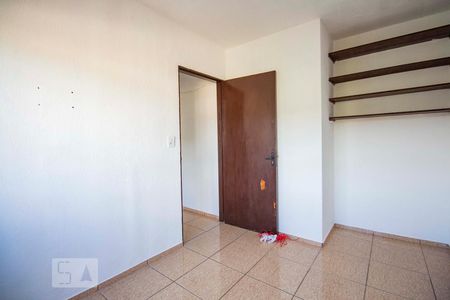 Quarto 2 de apartamento para alugar com 2 quartos, 48m² em Jardim Itu, Porto Alegre
