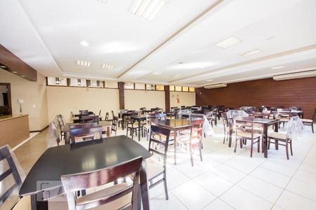 Apartamento para alugar com 48m², 2 quartos e 1 vaga Apartamento para alugar com 48m², 2 quartos e 1 vagaÁrea comum - Salão de festas