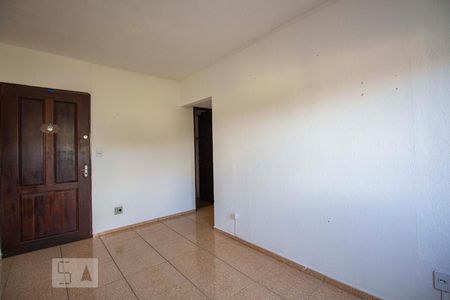 Sala  de apartamento para alugar com 2 quartos, 48m² em Jardim Itu, Porto Alegre