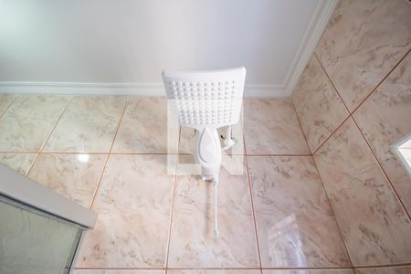 Casa à venda com 200m², 4 quartos e 3 vagas Casa à venda com 200m², 4 quartos e 3 vagasBanheiro 2