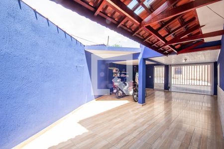 Casa à venda com 200m², 4 quartos e 3 vagas Casa à venda com 200m², 4 quartos e 3 vagasGaragem