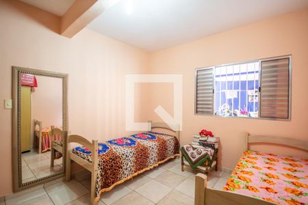 Casa à venda com 200m², 4 quartos e 3 vagas Casa à venda com 200m², 4 quartos e 3 vagasQuarto 4