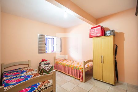 Casa à venda com 200m², 4 quartos e 3 vagas Casa à venda com 200m², 4 quartos e 3 vagasQuarto 4