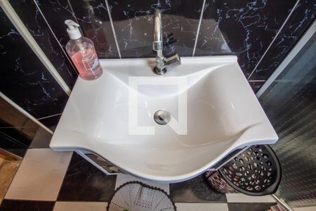 Casa à venda com 200m², 4 quartos e 3 vagas Casa à venda com 200m², 4 quartos e 3 vagasBanheiro 3