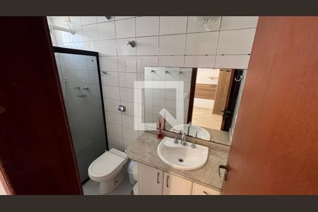 Banheiro da suite de apartamento à venda com 1 quarto, 43m² em Pinheiros, São Paulo