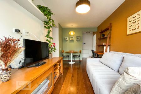 Sala de apartamento para alugar com 1 quarto, 60m² em Pinheiros, São Paulo
