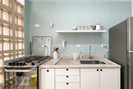 Cozinha de apartamento para alugar com 1 quarto, 60m² em Pinheiros, São Paulo