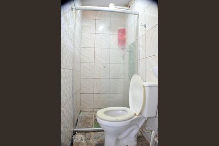 Banheiro de kitnet/studio para alugar com 1 quarto, 30m² em Stella Maris, Salvador