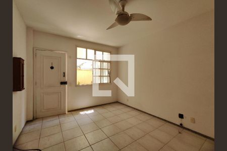 Sala de casa à venda com 2 quartos, 85m² em Recreio dos Bandeirantes, Rio de Janeiro