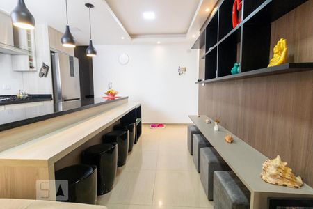 Apartamento à venda com 105m², 2 quartos e 1 vaga Apartamento à venda com 105m², 2 quartos e 1 vagaSala