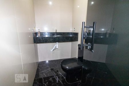 Apartamento à venda com 105m², 2 quartos e 1 vaga Apartamento à venda com 105m², 2 quartos e 1 vagaBanheiro da Cobertura